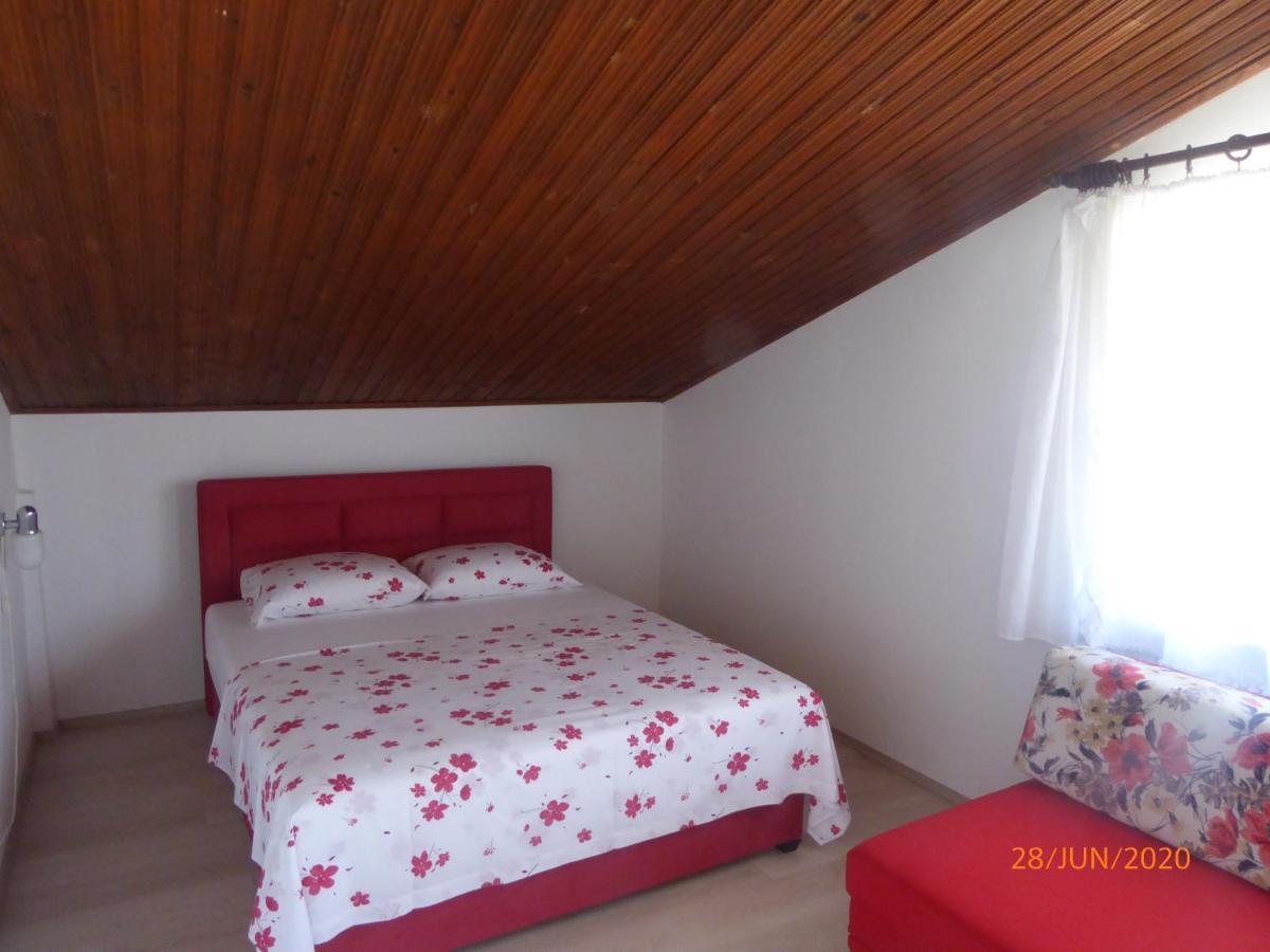 Apartments Orsic Krk Town Exterior photo