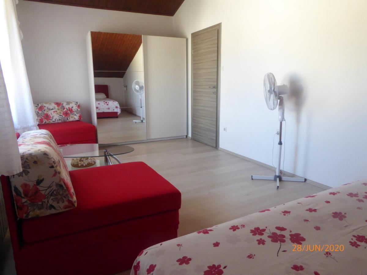 Apartments Orsic Krk Town Exterior photo
