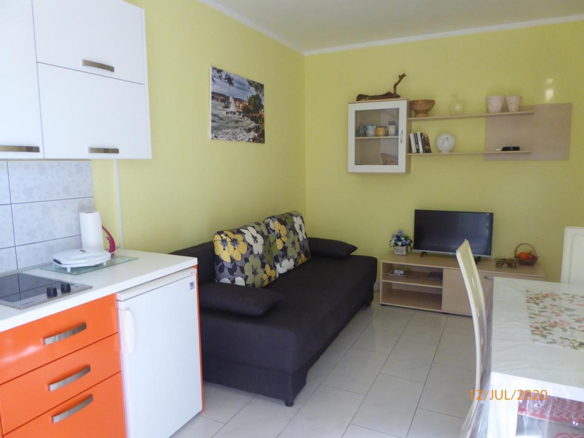 Apartments Orsic Krk Town Exterior photo